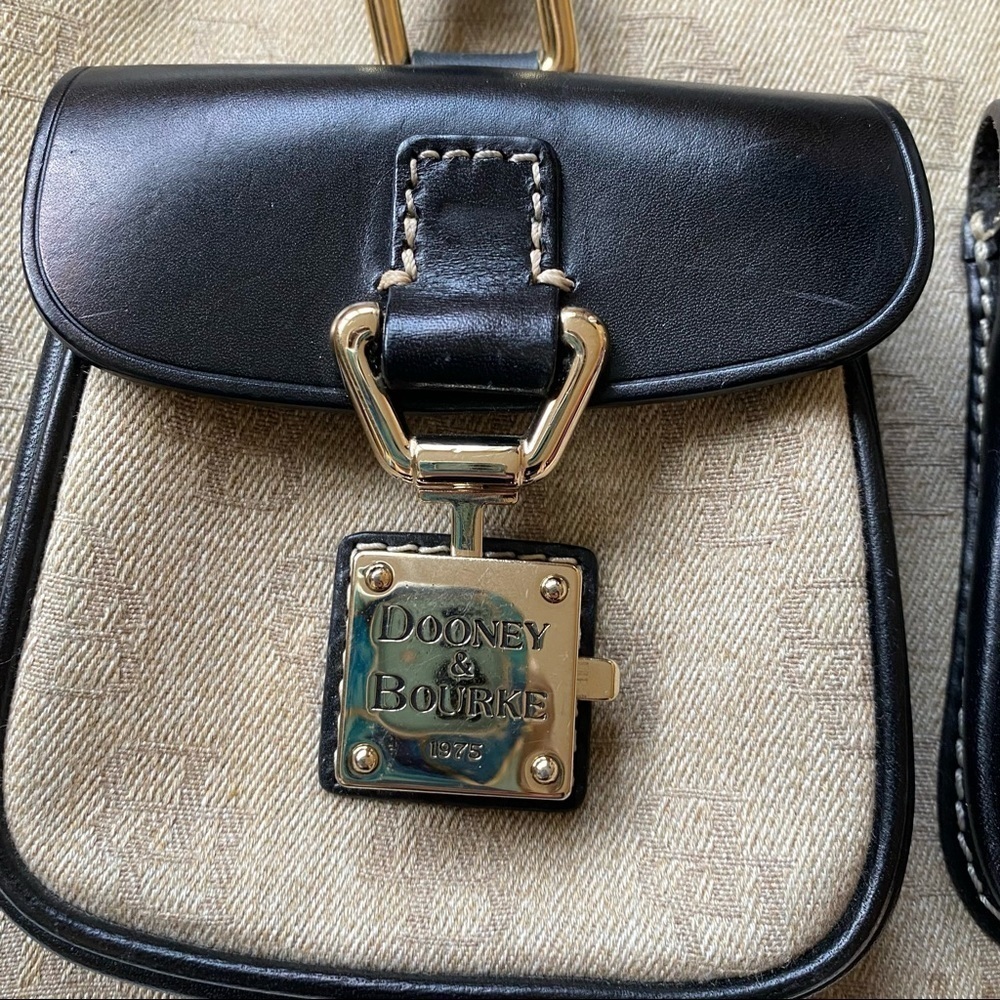 Dooney&Bourke signature Handbag - Picture 2 of 16